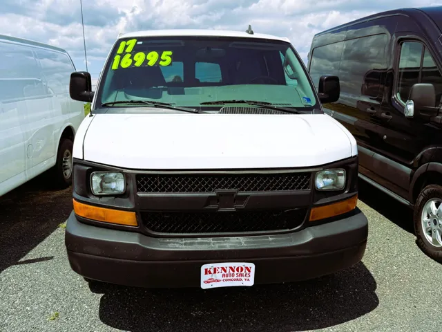 2017 Chevrolet Express 3500 LS Extended's photo