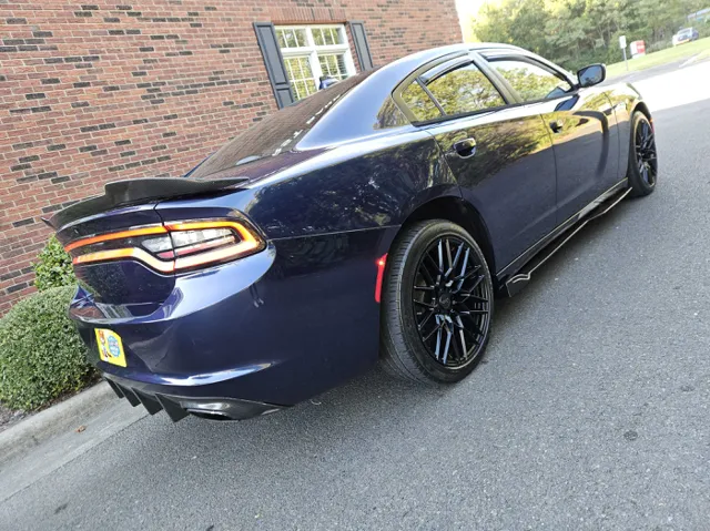 2016 Dodge Charger SXT Rallye photo 4