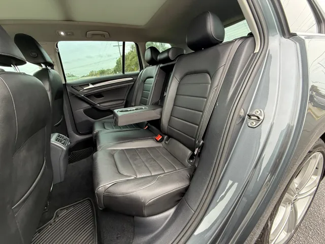 2017 Volkswagen Golf SportWagen 40
