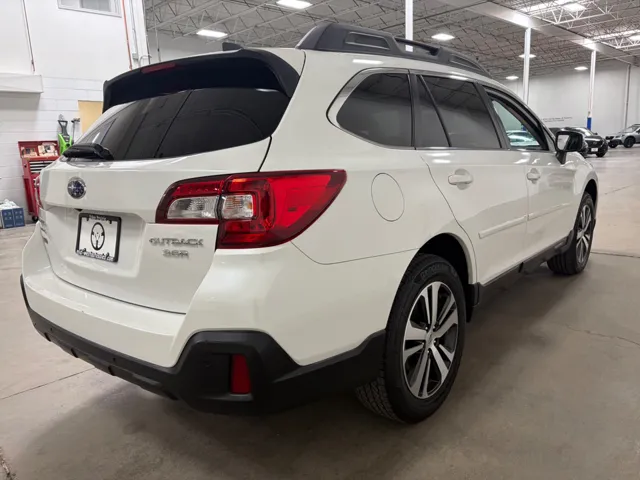2019 Subaru Outback Limited - Photo 7
