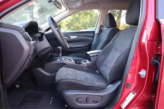 2016 Nissan Rogue SV AWD photo 12
