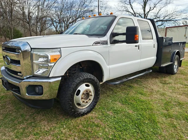 2015 Ford F-350 Super Duty Chassis Cab's photo