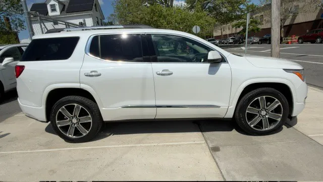 2017 GMC Acadia Denali AWD's photo