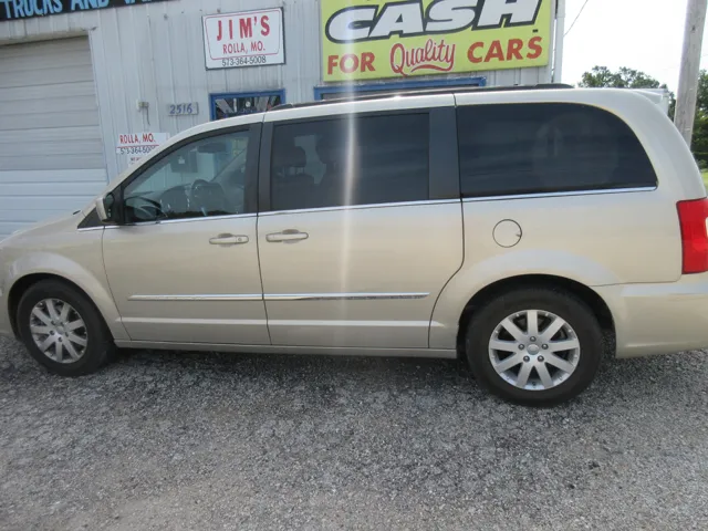2013 Chrysler Town & Country Touring
