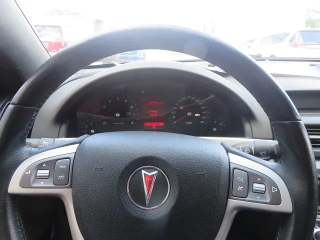 2009 Pontiac G8 Base - Photo 11