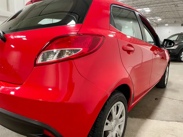 2013 Mazda Mazda2 Sport photo 5