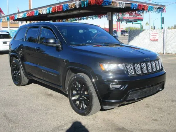 2018 Jeep Grand Cherokee Altitude's photo
