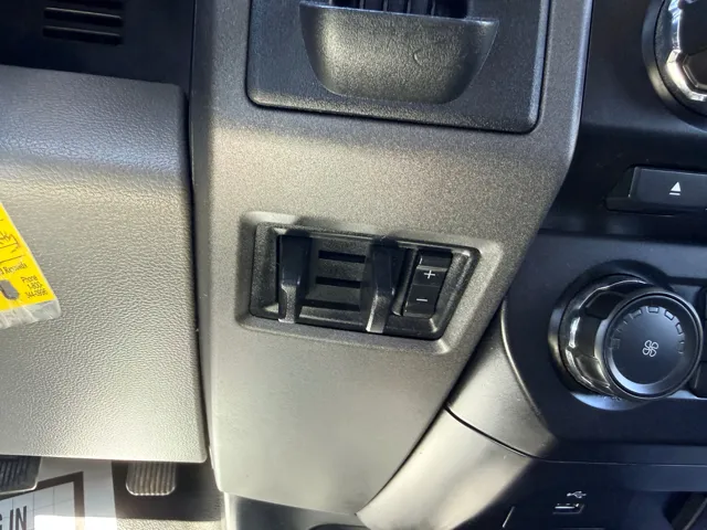 2017 Ford F-550 - Photo 17