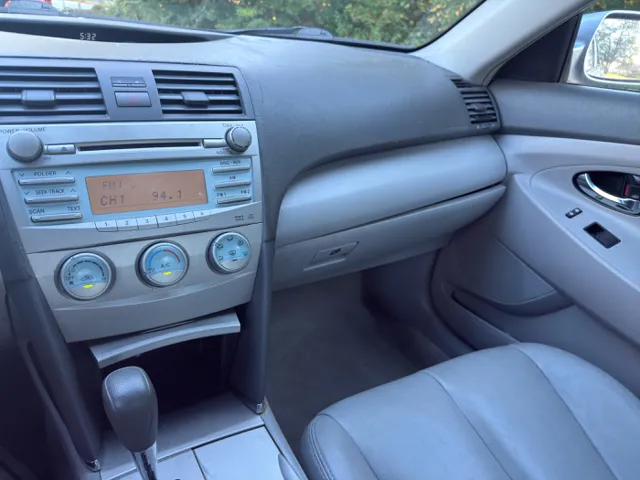 2009 Toyota Camry LE - Photo 15