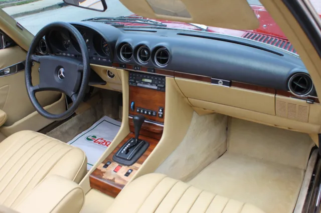 1982 Mercedes Benz 380 photo 19