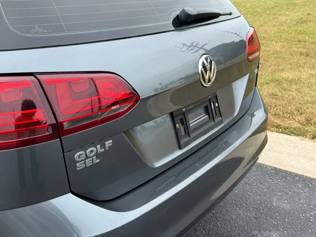 2017 Volkswagen Golf SportWagen 8