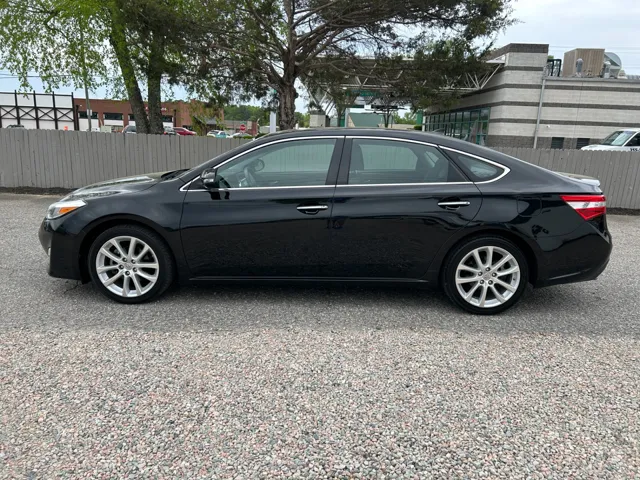 2014 Toyota Avalon Limited - Photo 9