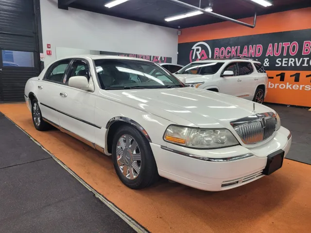 2003 Lincoln Town Car Cartier