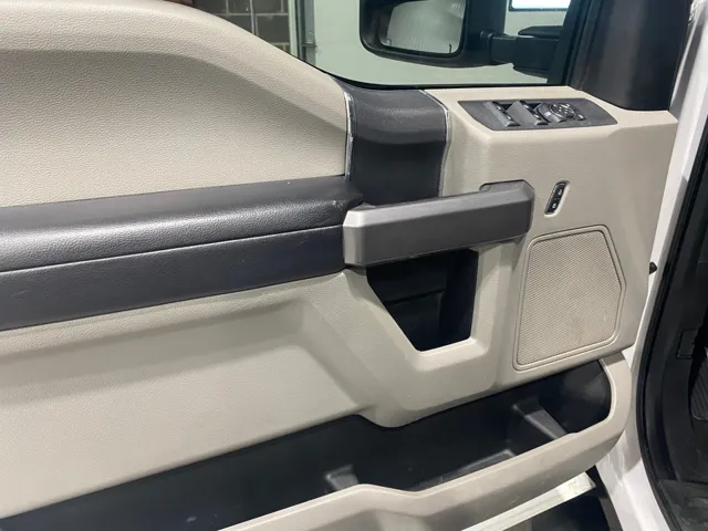 2019 Ford F-350 Super Duty Chassis Cab - Photo 8