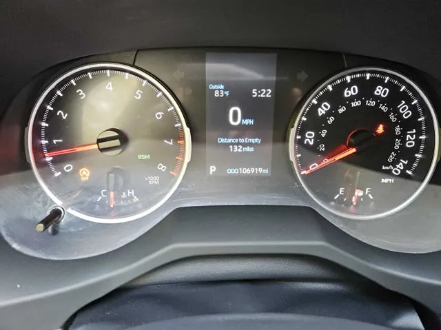 2022 Toyota RAV4 XLE photo 16