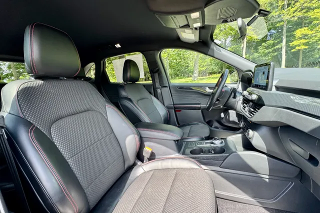 2023 Ford Escape ST-Line - Photo 35