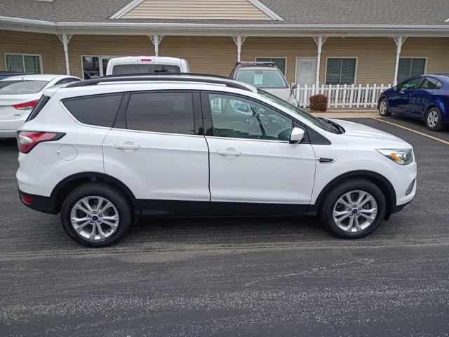 2017 Ford Escape SE photo 6