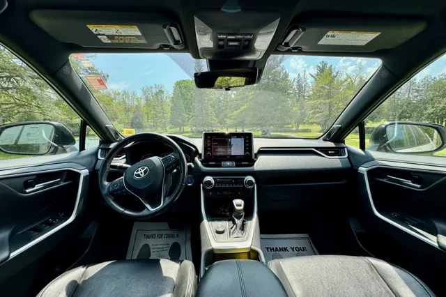2021 Toyota RAV4 XSE - Photo 18