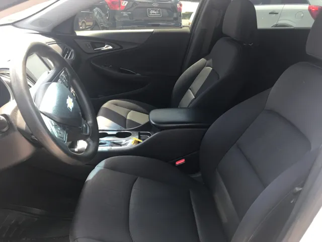 2017 Chevrolet Malibu 1LS - Photo 10