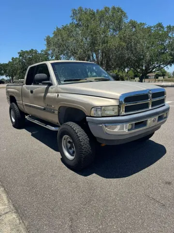2001 Dodge Ram 1500 1500 ST 4X4 QUAD CAB SWB's photo