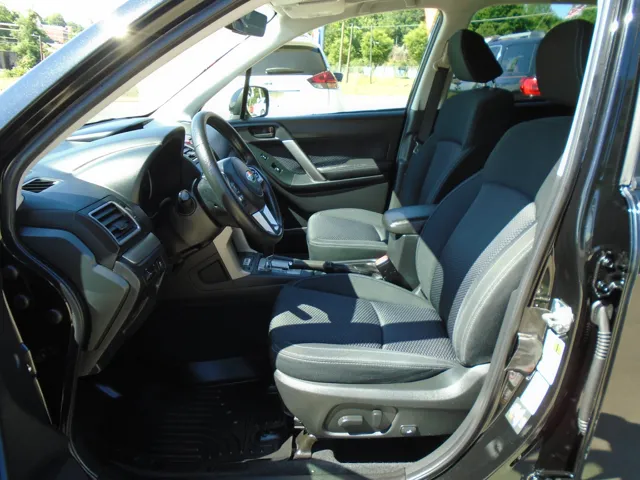 2018 Subaru Forester Premium - Photo 9