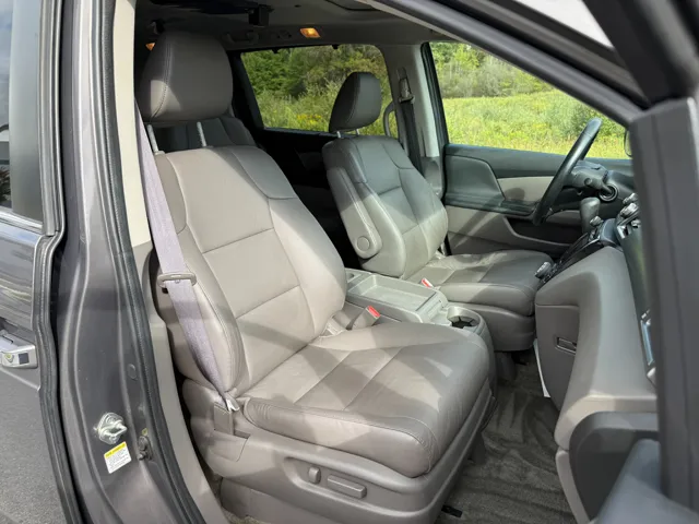 2015 Honda Odyssey EX-L photo 17