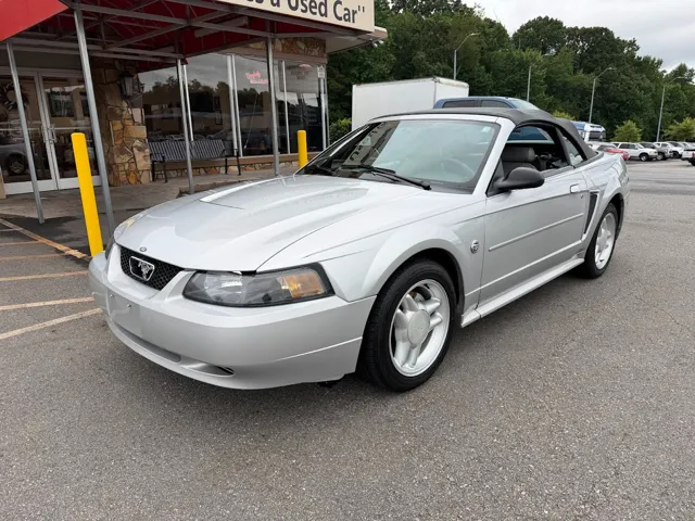 2004 Ford Mustang
