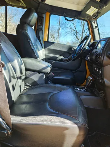 2014 Jeep Wrangler Unlimited Altitude - Photo 8