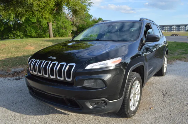 2017 Jeep Cherokee Sport