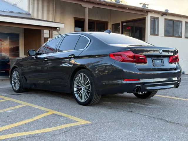 2017 BMW 5 Series 530i - Photo 12
