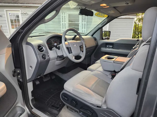 2006 Ford F-150 XLT photo 10