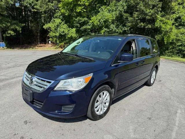 2013 Volkswagen Routan SE