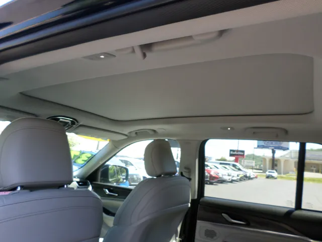 2023 Jeep Grand Cherokee Overland - Photo 84