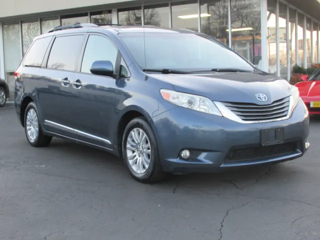 2014 Toyota Sienna XLE