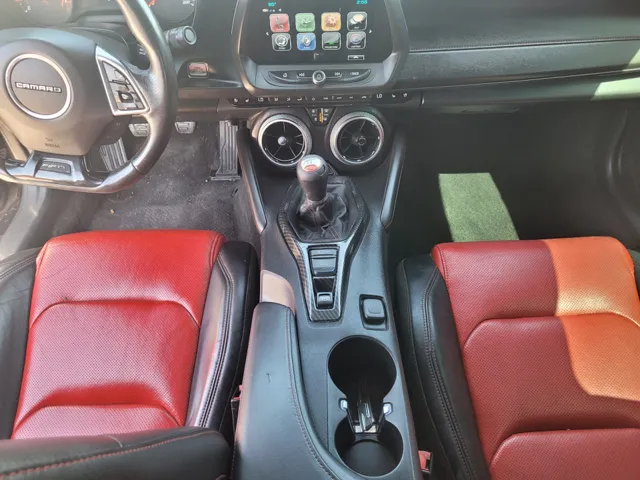 2017 Chevrolet Camaro 2SS - Photo 24
