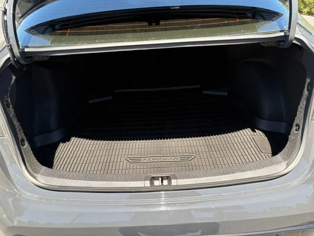 2024 Toyota Corolla SE - Photo 9