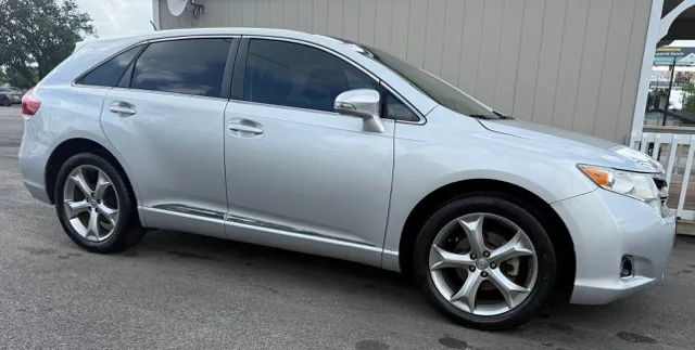 2013 Toyota Venza LE FWD V6's photo