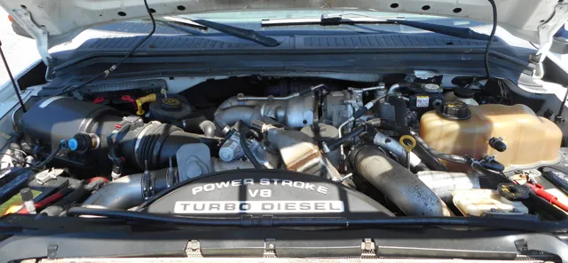 2008 Ford F-550 - Photo 17