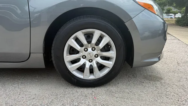 2017 Nissan Altima S - Photo 15