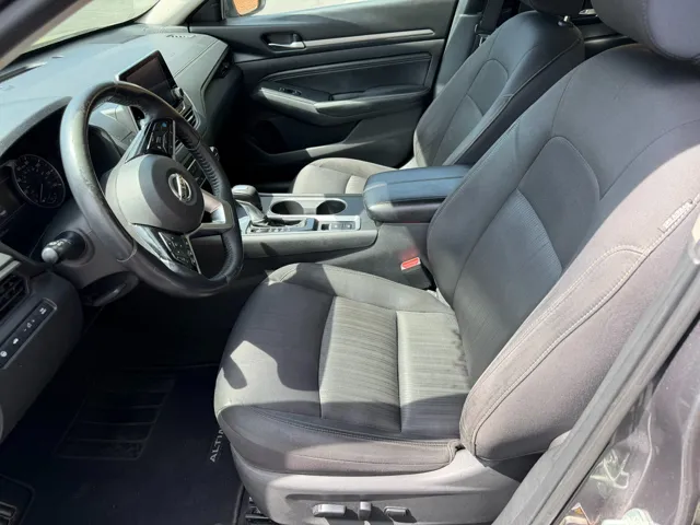 2019 Nissan Altima SV - Photo 12