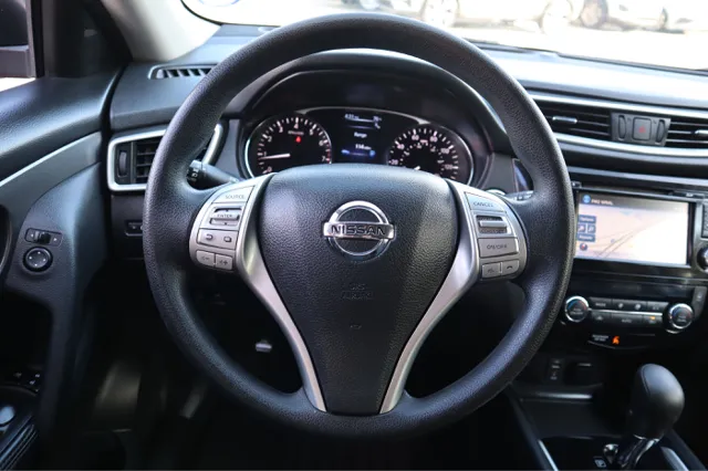 2016 Nissan Rogue SV AWD photo 14