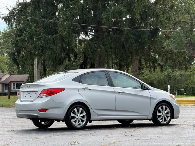 2014 Hyundai Accent GLS - Photo 9