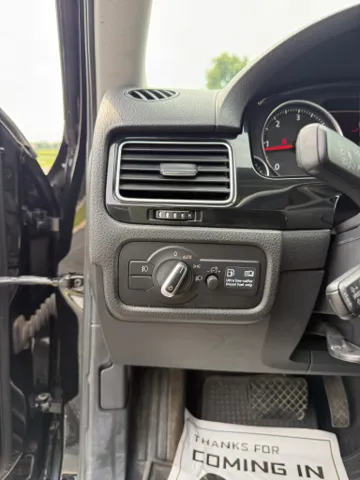 2011 Volkswagen Touareg Sport - Photo 25