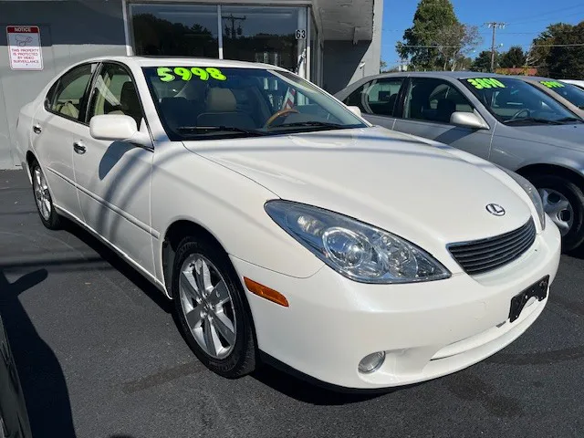 2005 Lexus ES 330 photo 2