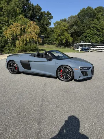 2022 Audi R8 Performance - Photo 3