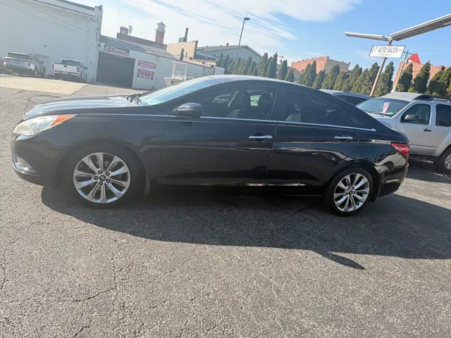 2012 Hyundai Sonata Limited photo 3