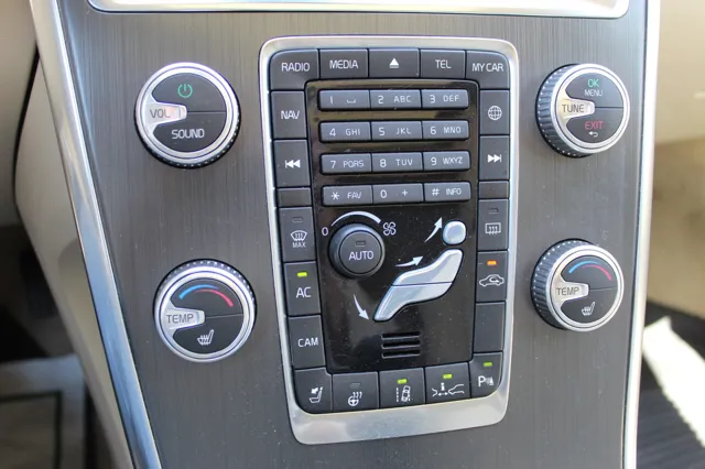 2015 Volvo XC60 Premier - Photo 20