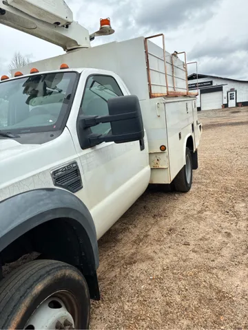 2008 Ford F-450 Super Duty Chassis Cab XL