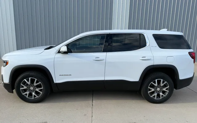 2023 GMC Acadia SLE AWD's photo