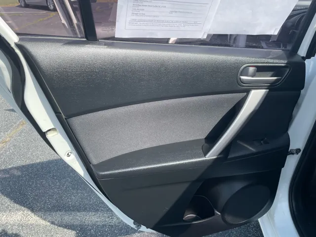2010 Mazda MAZDA3 s Sport - Photo 11